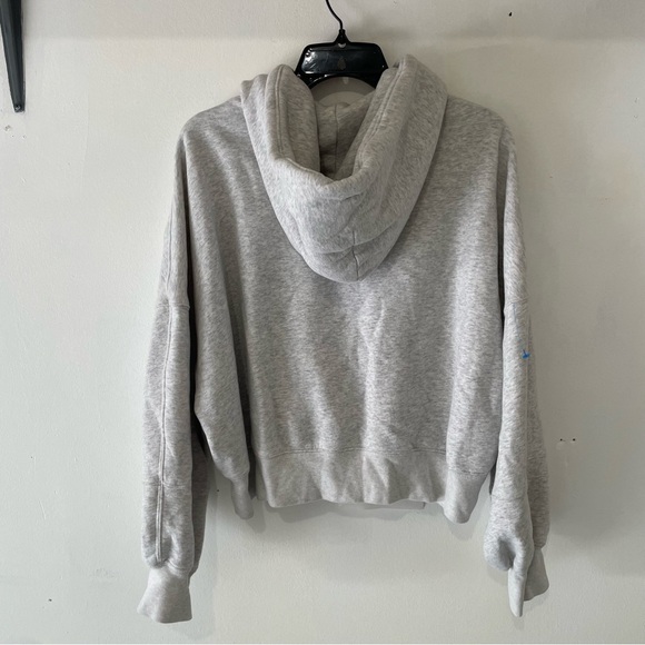 Abercrombie & Fitch Cropped Gray Hoodie - Picture 4 of 9